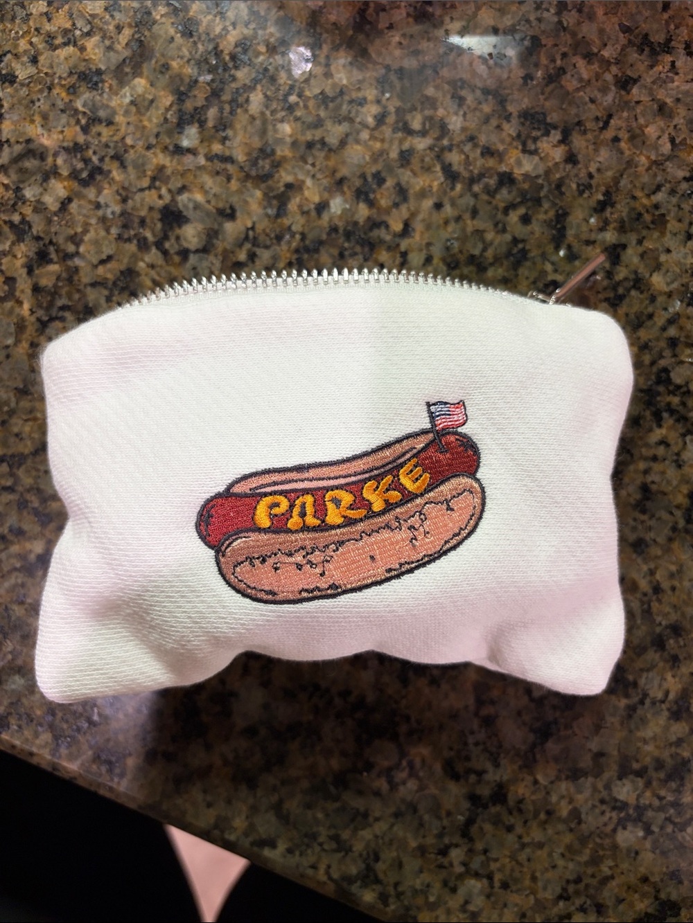 PARKE hotdog claw clip & pouch - Picture 2 of 5